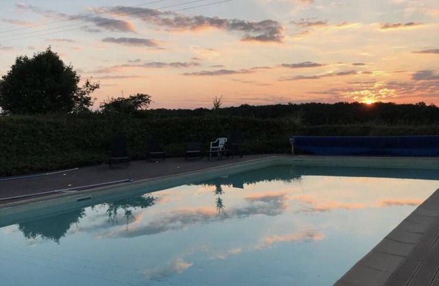 Farmhouse with billiards, swimming pool and sauna 100 km from Paris