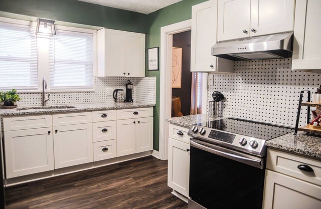 FauverSuite- Both units in duplex!