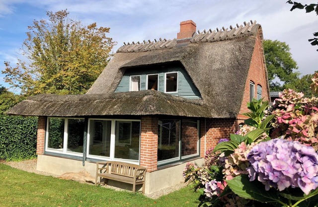 Favorite place by the sea - country house on Mühlendamm with fenced, quiet garden