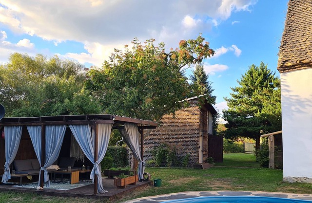 Feel-good oasis in the green fireplace & large garden