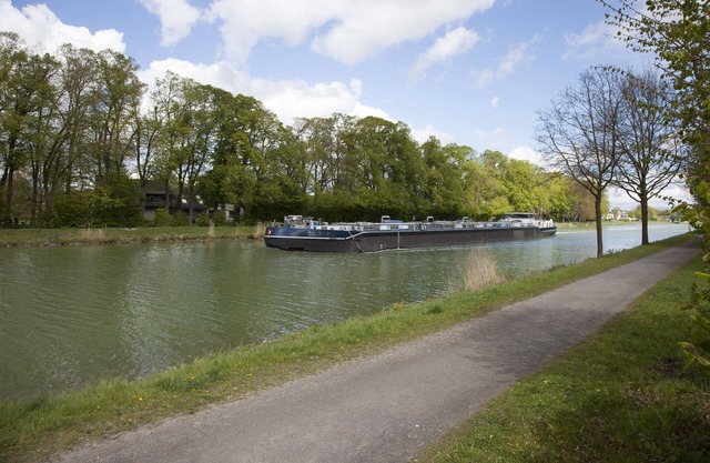 Felix' apartment by the canal