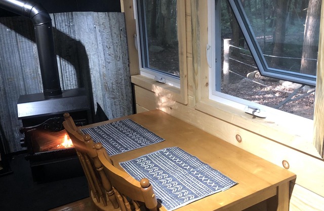 Felstead Farms Creekside Cabin