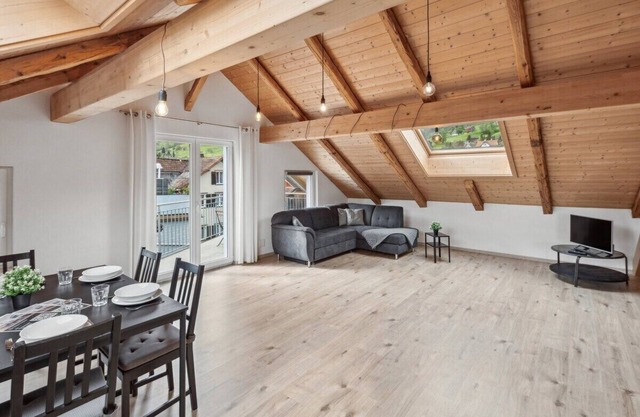 FENUS Mountain View Vacation | Parking | Kitchen