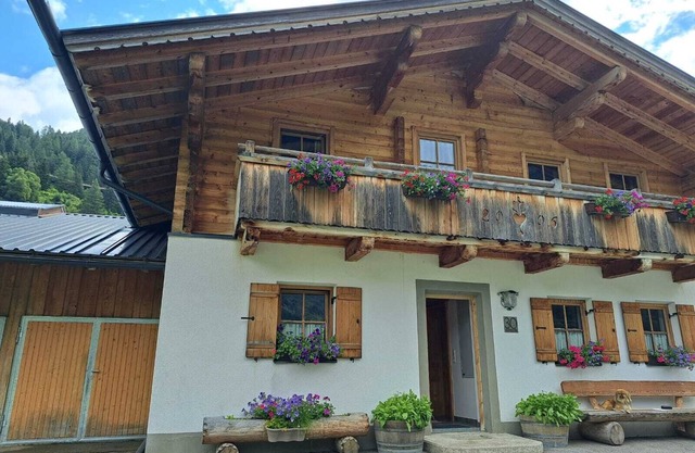 Ferienhaus Riepleralm im Gschlösstal mit Großvenediger. Haustierfreundlich!