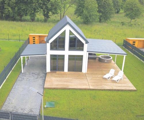 Ferienhaus Sophia 70qm bis 5 Gäste mit Fass-Sauna, Whirlpool April bis Oktober, 75qm Terrasse und eingezäunten Garten
