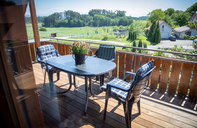 Ferienwohnung Alpenblick, 65 qm, Balkon, 2 Schlafzimmer, max. 6 Personen
