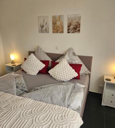 Ferienwohnung Elya, Ihre Auszeit zwischen Therme, Outlet, Natur