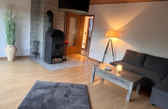 Ferienwohnung Elly 3 km zum Diemelradweg