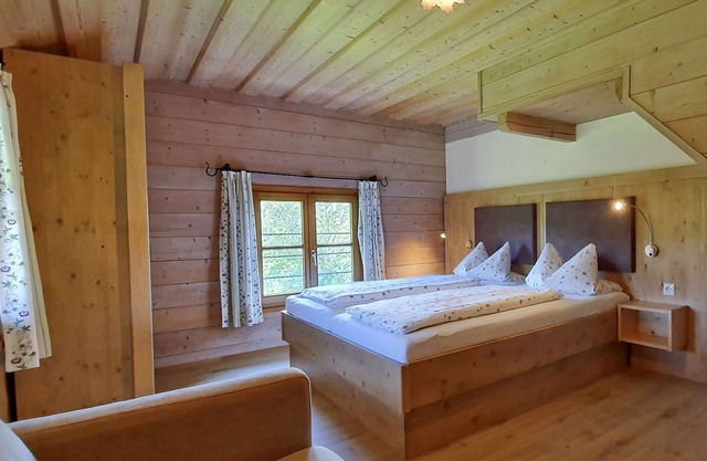 Ferienwohnung Katharina, 44 qm, 2 Schlafzimmer, 4 Betten und Kinderbetten, Nichtraucher