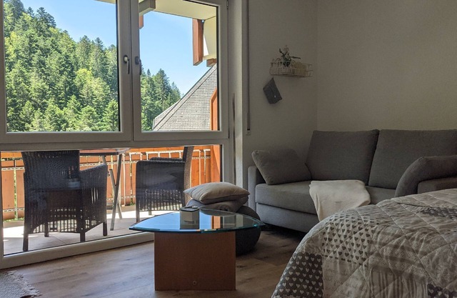 Ferienwohnung Sonnenstrahl, 40qm, Balkon, 1 Wohn-/schlafzimmer, Max. 4 Personen