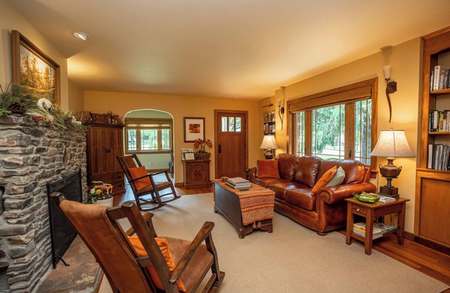 FERNWALK: 5-Star cottage that's soothing to the soul.