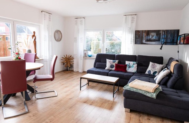 FH Ostfriesland to Huus, zw. Emden und Greetsiel