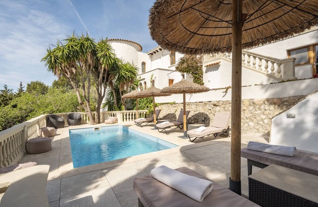 FINCA BELLA ROCA - Luxury finca between mountain and sea with lots of privacy