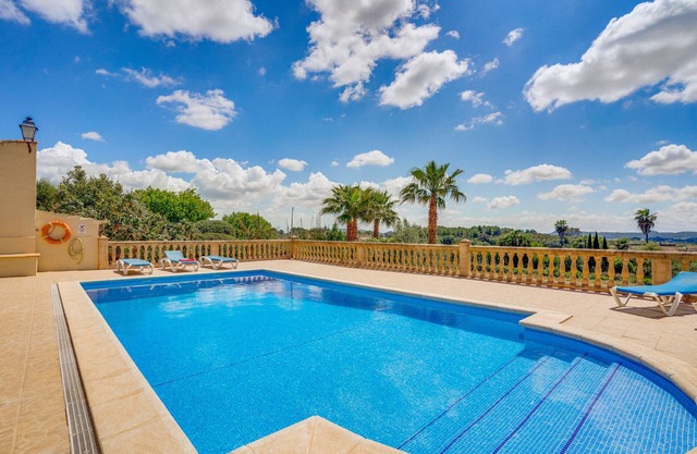 Finca Bielo for 8 people with swimming pool in Lloret
