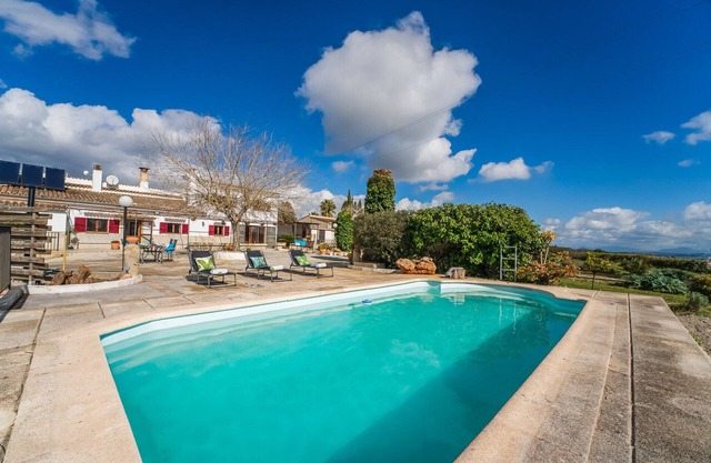 Finca Ca Na Venta with pool