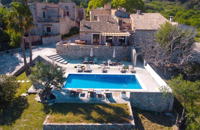 Finca Can Guillo Pollensa with Pool up to 10 Pers