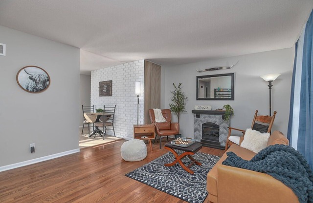 Find Your Mojo Ranch - 2K sqft home with 2 living rooms, game room, fenced yard