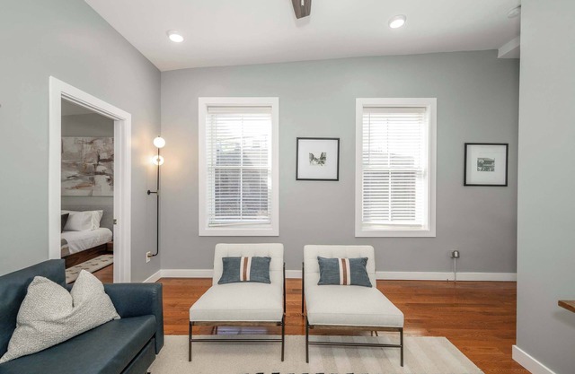Findlay Market Suite 6 – For 4!