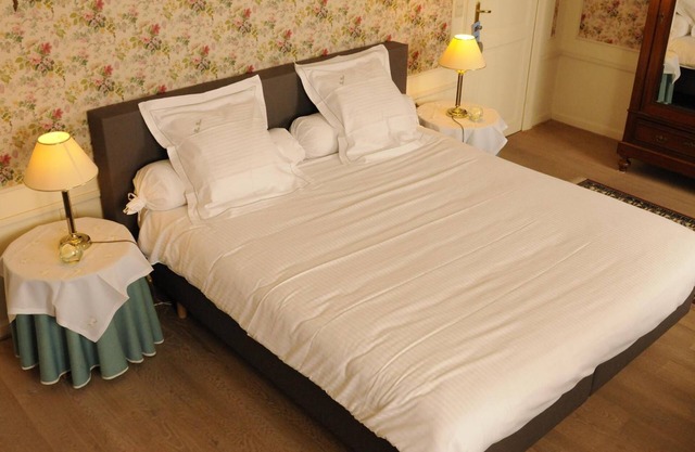Fine Fleur Bed & Breakfast