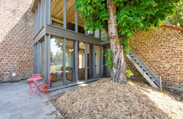 Fine spacious holiday home with a terrace