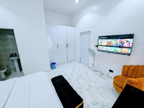Finery Apartment
