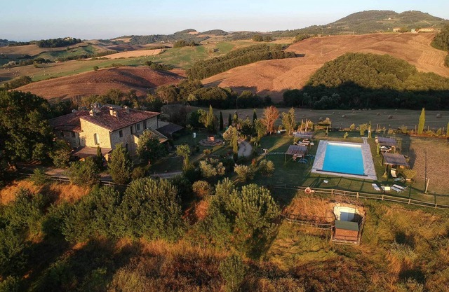 Finestrine of Casale Refoli rural apartment 4-5 people