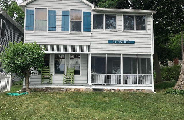 Finger Lakes Keuka Lake Vacation Home 50' off water, 100' Level Beach Frontage