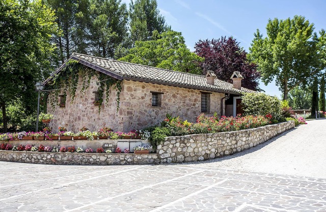 Fiordaliso apartment in Farmhouse with Garden and Pool