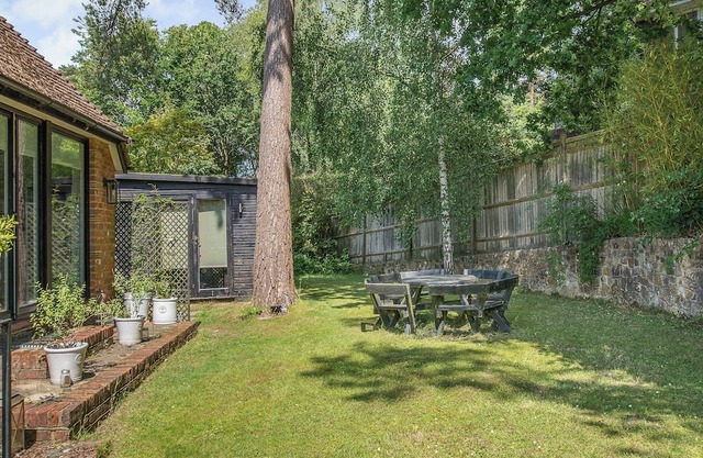 Fir Tree Apartment - UK49993