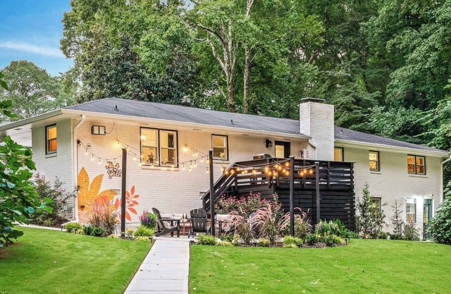 Fire Pit/Game Room+Pool Table/Playground