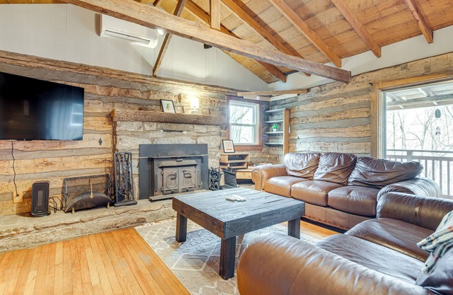 Fire Pit + Views: Blue Ridge Mountain Cabin!