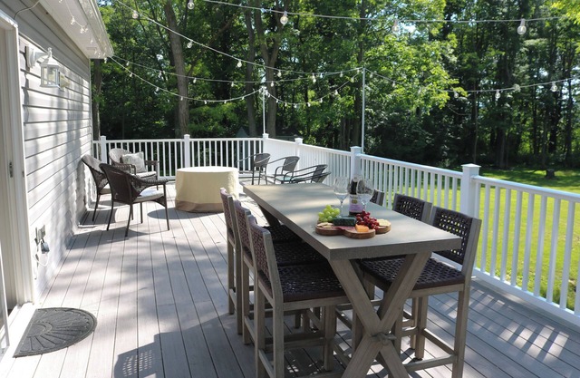 Fire Table, Lg Backyard & Deck, 3BDR Cottage, Penn Yan