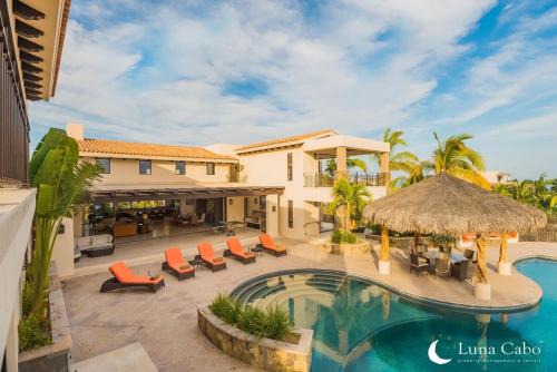 Firepit Sunsets, Hot Tub Soaks, BBQ, Ocean Views