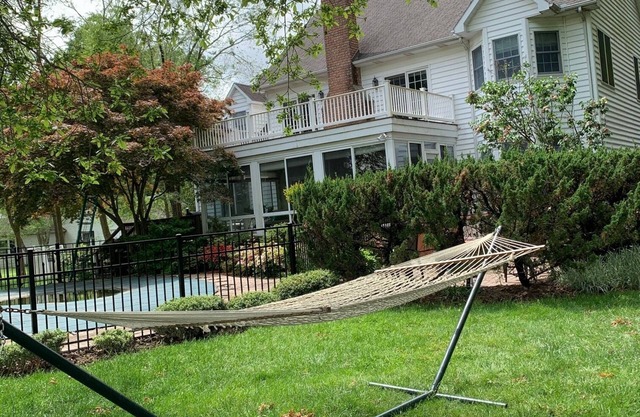 First Floor Studio Apartment in Historic Chestertown