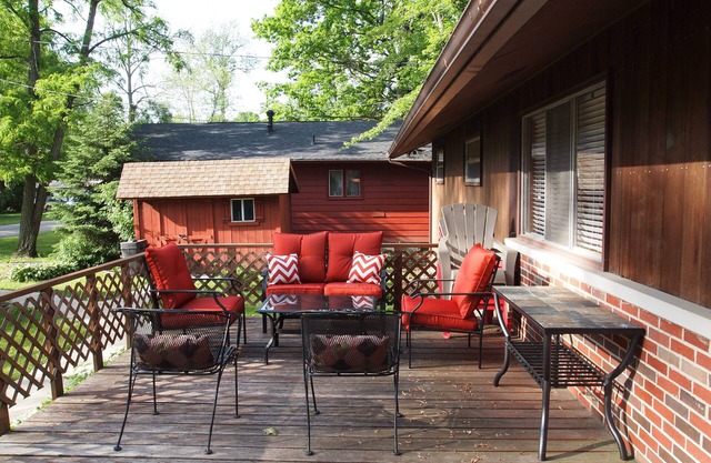 Fish, Swim, Or Boat On Ohio's Largest Natural Lake. Super Affordable 3 Br