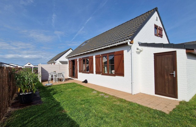 Fisherman's cottage in Wenduine, close to the beach and marina of Blankenberge.