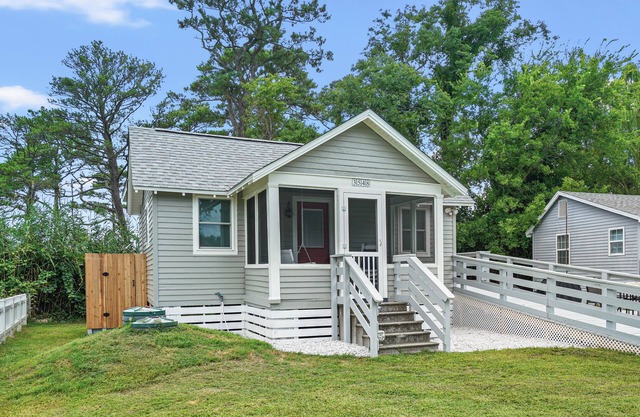 Fisherman's Cottage - Charming cottage close to town!