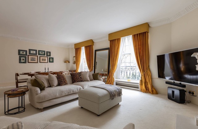 Fitzjames-Avenue IV by onefinestay