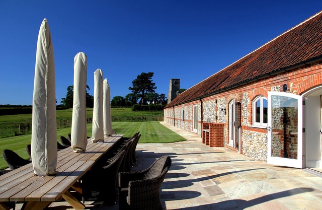 Five Star, Gold Awarded, Barn Conversion In Beautiful Norfolk Hamlet