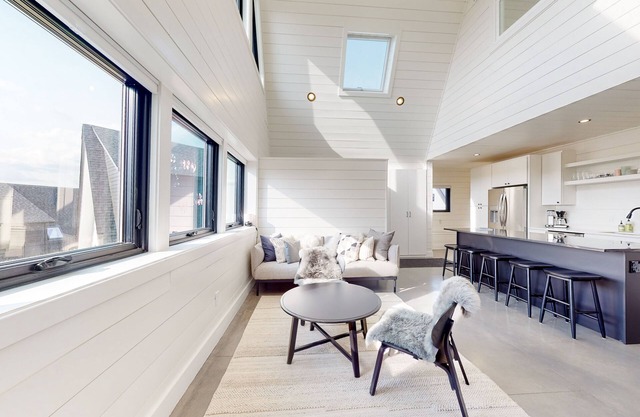 Fjallstuga | Ski-in/ski-out A-frame with mountain/lake views, patio & fireplace