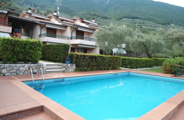 Flat with 2 balconies lake view