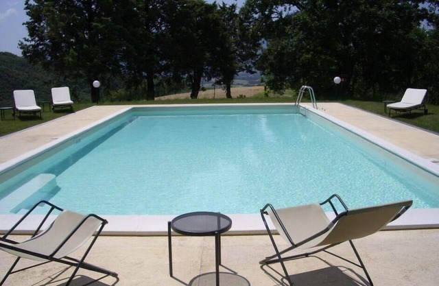 Flat with communal pool