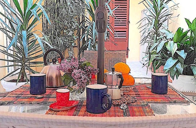 FLORENCE DOWNTOWN APT,CLOSE TO THE STATION&CENTRAL MARKET,EXCLUSIVE YARD,WIFI,AC