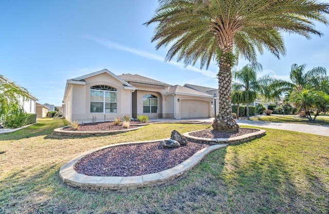 Florida Escape with Lanai about 1 Mi to Golf Course