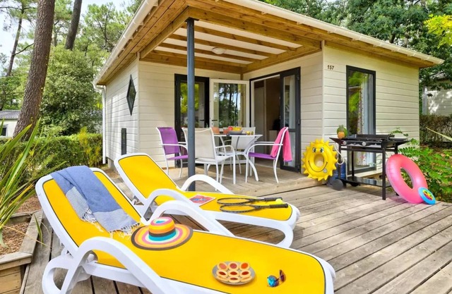 Flower Camping Les Biches * - Premium Cottage 2hc - 32 to 50m2 terrace cover. - TV - LV - FREE WIFI 4 people