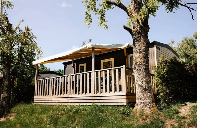 Flower Camping LA STENIOLE * - Mobile home Great Comfort pond view - 2 bedrooms 4 people