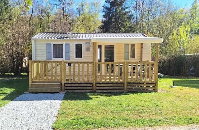 Flower Camping du Lac de la Seigneurie * - Mobil home Ibiza COMFORT 26m2 (2 bedrooms) + Semi covered terrace of 18 m2 (new!) 4 people