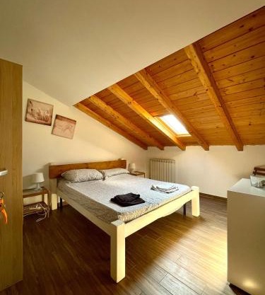 Flyhouse PARCHEGGIO AUTO BICI GRATUITO