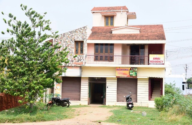 For a Simple Stay in Pollachi !