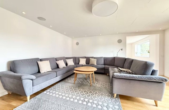 For Workers & family's - 6BR - 2 Bath - All Incl